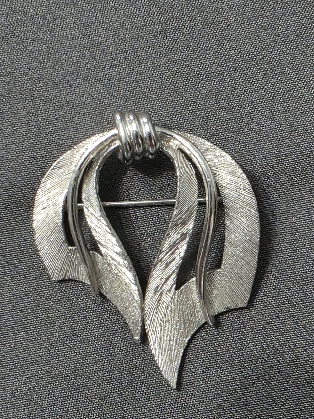 Estate Silver-Tone Sculpted Leaf Designer Brooch - 547